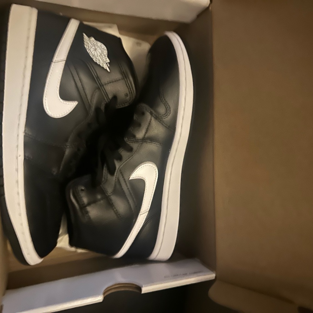 WMNS Air Jordan 1 Mid size 9 purchased from Revolve